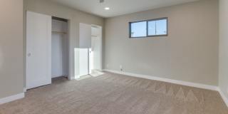 4 Bedroom, 3 Baths, includes 2 Master Suites Just 1-Mile from ASU Gallery 29