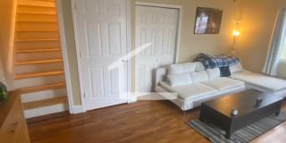 huge 3 bed in Somerville Gallery 3