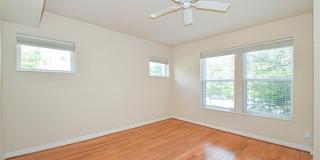 5528 Waterman Boulevard Gallery 4