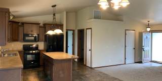 Radiant Lake Waterfront Home Gallery 3