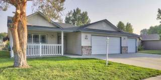 3 Bedroom with 3 Car Garage - Eagle, Idaho Gallery 1
