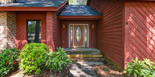 Charming Ranch Home with Large Yard in Established Coldstream! Gallery 1