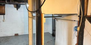 Single Family Home 3 bedroom 1 bath new paint flooring with basement fenced in yard Gallery 13