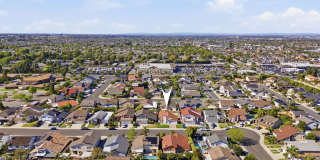 Beautifully Updated Huntington Beach 3 Bedroom / 2 Bathroom Home Gallery 21