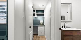 Centrally located apartment with pool! Gallery 8