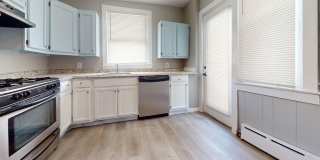 Cozy Modern Updated 3 Bedroom Townhome w/ Stainless Steel Gallery 4