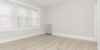 2724 W Rosemont Avenue Gallery 2