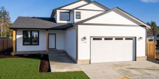 STUNNING AND BRAND NEW 3 Bedroom 2.5 Bathroom Gallery 1