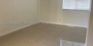 2715 Tigertail Ave Gallery 11
