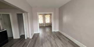 Beautiful 3 BD 1 BA Townhome in Amazing Location Gallery 4