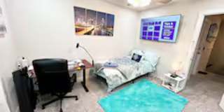 Room in 4 Bedroom Home at Arbor Vista Dr Gallery 19