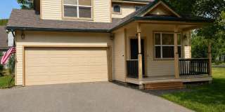 Spacious 4-Bedroom Home Between Frisco & Breckenridge | Attached Garage | Year Lease Gallery 1