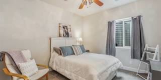 Gorgeous 6 Bedroom/3.5 Bathroom Home! Gallery 9