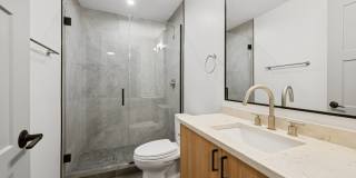 1333 W Estes Avenue Gallery 14