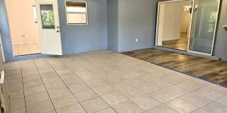 Annual Unfurnished Home with whole House Generator! 3 Bedroom, 2 Bath Home with Bonus Room off of 3rd Bedroom – with a Location to the South Venice Beach Ferry and Boat ramp neighborhood providing an optional Membership! Gallery 12