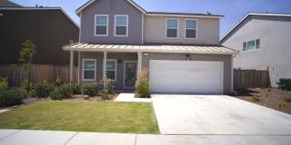 4 Bedroom House in Gossamer Grove! Gallery 1