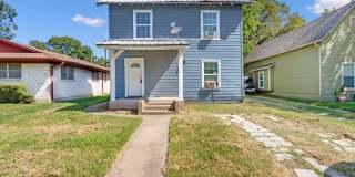 917 W Crawford Street Gallery 1