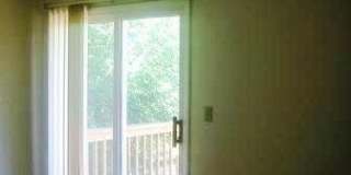 Light & Bright Dog Friendly House In A Great Location! Gallery 9