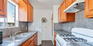 333 W 61st St Apt 3 333 W 61st St Apt 3 Gallery 1