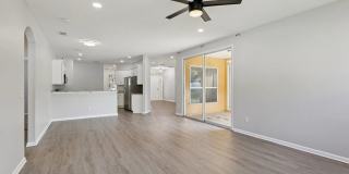 Freshly Painted 3BR/2BA Cul-de-Sac Home | Fenced Yard | Stainless Steel Appliances | Oakleaf Amenities Gallery 1