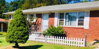 COZY 3/1 BRICK with SUNROOM! Gallery 1