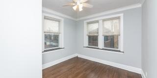 2514 W Belle Plaine Gallery 6