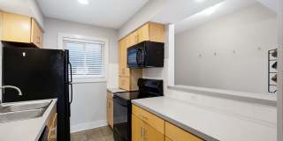 2 Bed 1 Bath Condo by UT and CapMetro Stop Gallery 14