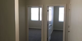 3 bed 2 bath Townhome for rent, small dog under 20 lbs allowed! Gallery 16