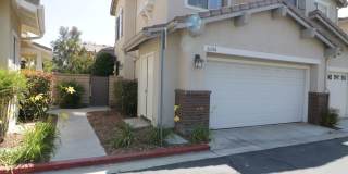 Townhome for Lease  in Valencia! Gallery 1