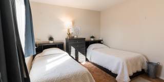 2322 E MILLBRAE Court Gallery 37