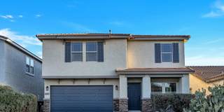 Georgeour 4 Bedroom 2.5 Bathroom with UPGRADES! Gallery 1