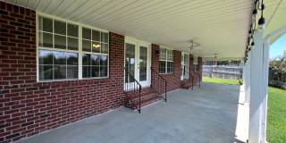 Spacious 4 Bedroom in South Crestview Gallery 34