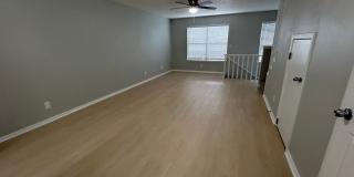 1/2 OFF 1ST MONTH RENT! Modern 3-Bed, 2.5-Bath Townhome with Granite Kitchen & New Appliances! Gallery 5