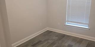 WENDELL IV G in The Cove at Villaggio community offers a 3 bedroom, 2 full bathroom Gallery 19