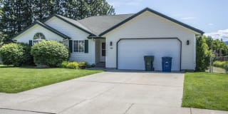 8868 North Huntington Court Gallery 1