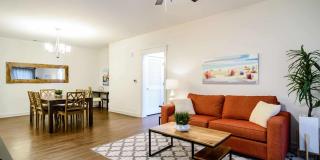 OBX 2 bedroom 2 bath Apartment with FREE storage unit for first 6 months Gallery 1