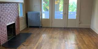 Tons of space in this Charming 1 Bedroom 1 bath with bonus room Gallery 1