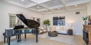 941 North Norman Place Gallery 3