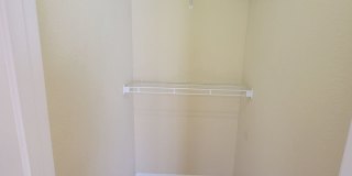College Station - 4 bedroom / 4 bath / 3rd story condo / Pool on site. Gallery 4