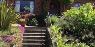 Vintage Union Hill Neighborhood Home walking distance to PSNS! Vintage Union Hill Neighborhood Home walking distance to PSNS! Gallery 1