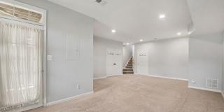 213 SPENCER Terrace SE Gallery 20