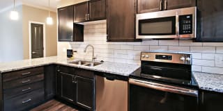 Lincoln Summit Falls Apartments & Townhomes Gallery 25