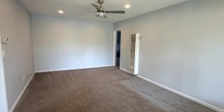 4827 Pacific Avenue Gallery 3