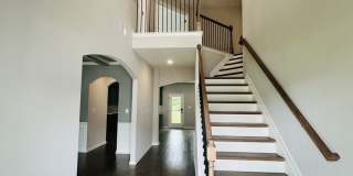 Spacious Family Home in Kathleen Gallery 4