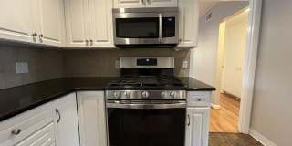 Beautiful 3-Bedroom Home with Remodeled Kitchen, Dual Living Spaces & Spacious Backyard Gallery 10