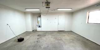 Cute 3 Bedroom Home in Center of Kingman! Gallery 29