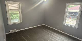 Charming 3 bedroom brick bungalow Gallery 11
