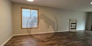 Single Level House - Move-in Ready Early July Gallery 8
