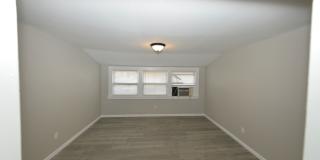 1517A Waverly Street Gallery 10