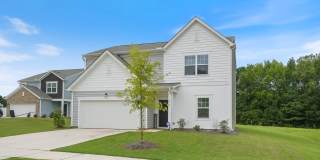 4 bedroom 2.5 bathroom Single Family Home Gallery 1